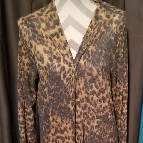 EUC LULAROE LEOPARD SARAH WITH POCKETS